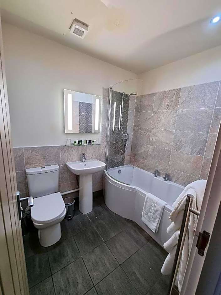 Ye Olde Fighting Cocks