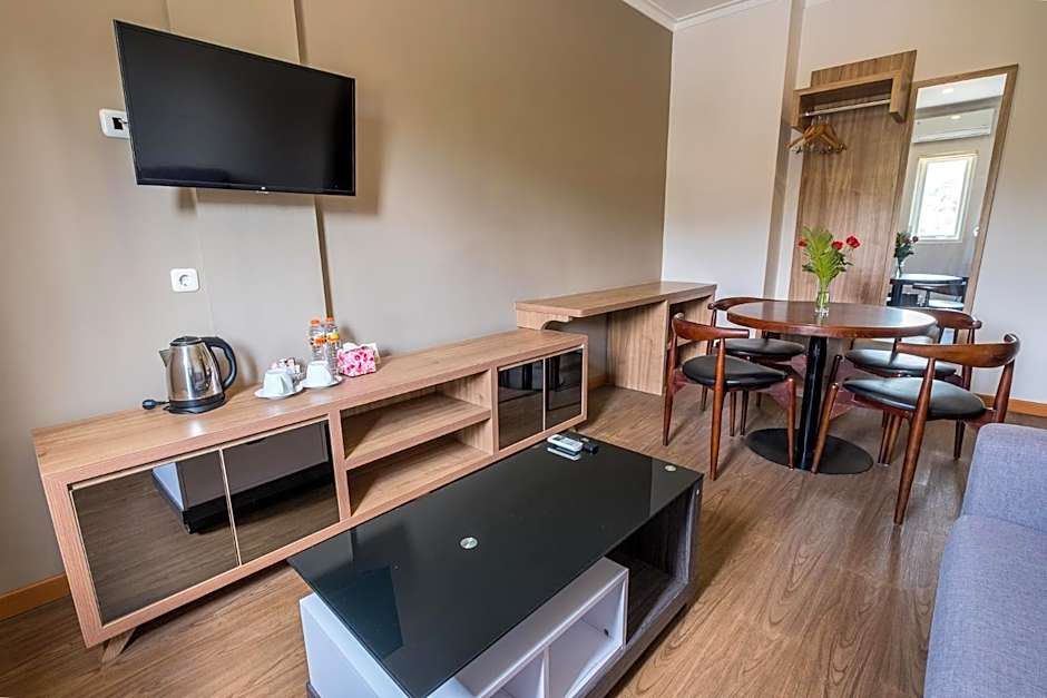 Three Eight Front One Boutique Batu Malang