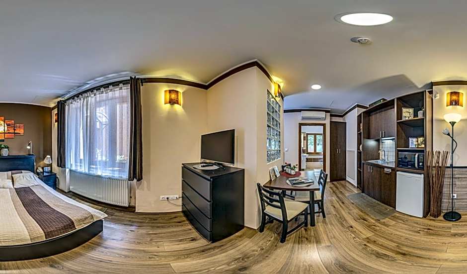 Napraforgó Wellness Ház és Panzió