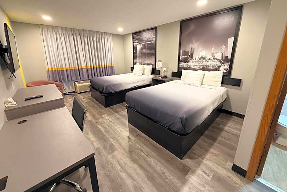 Super 8 by Wyndham Macomb