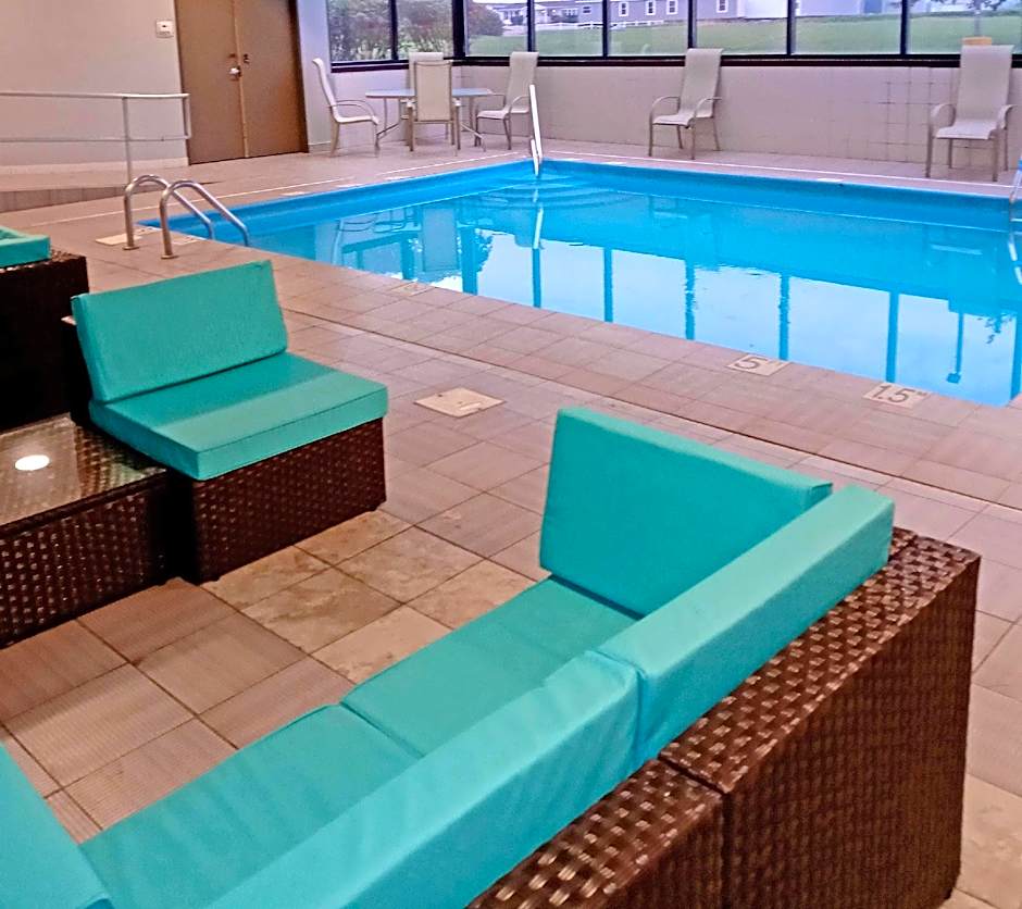 Clarion Pointe Evansville North