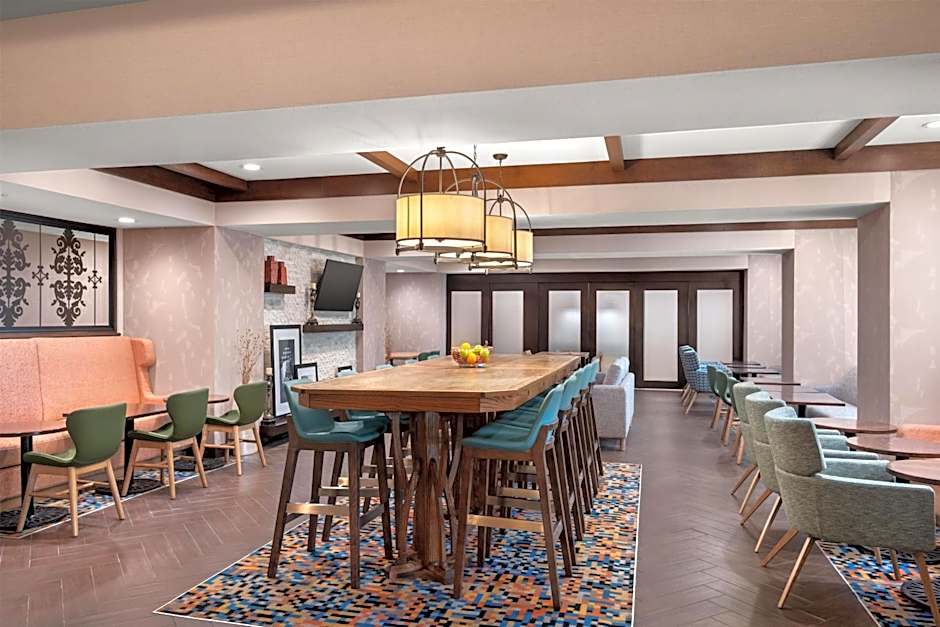 Hampton Inn & Suites Fresno
