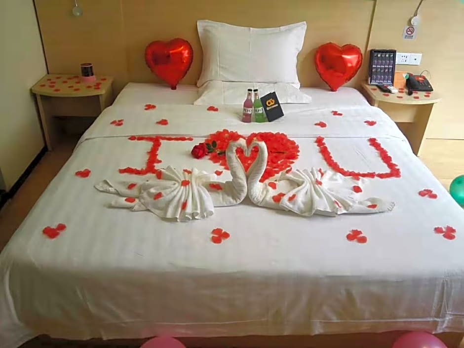 7 Days Inn Guangzhou Baoye Road Shayuan Metro Station Branch – Guangzhou (Canton), IA