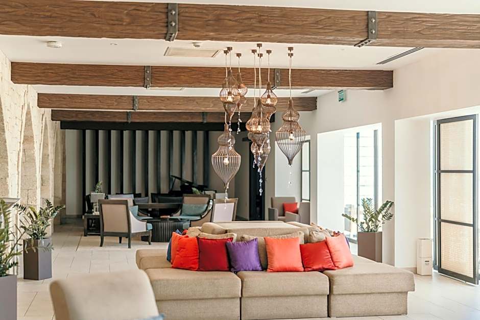 Arkin Palm Beach Hotel