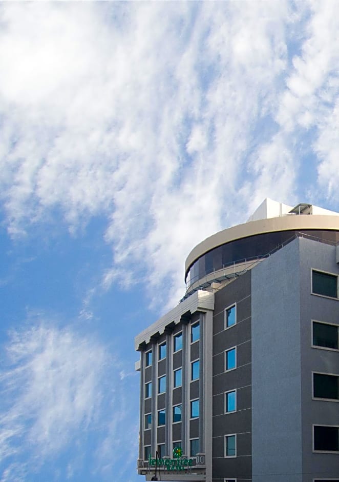 Lemon Tree Hotel Banjara Hills