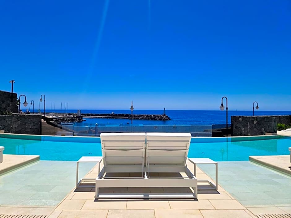 Royal Marina Suites Boutique Hotel