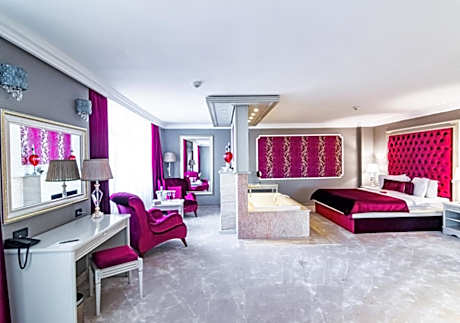 Phoenicia Grand Hotel