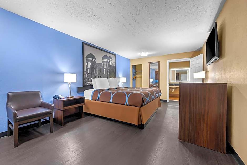 Super 8 by Wyndham Gadsden AL