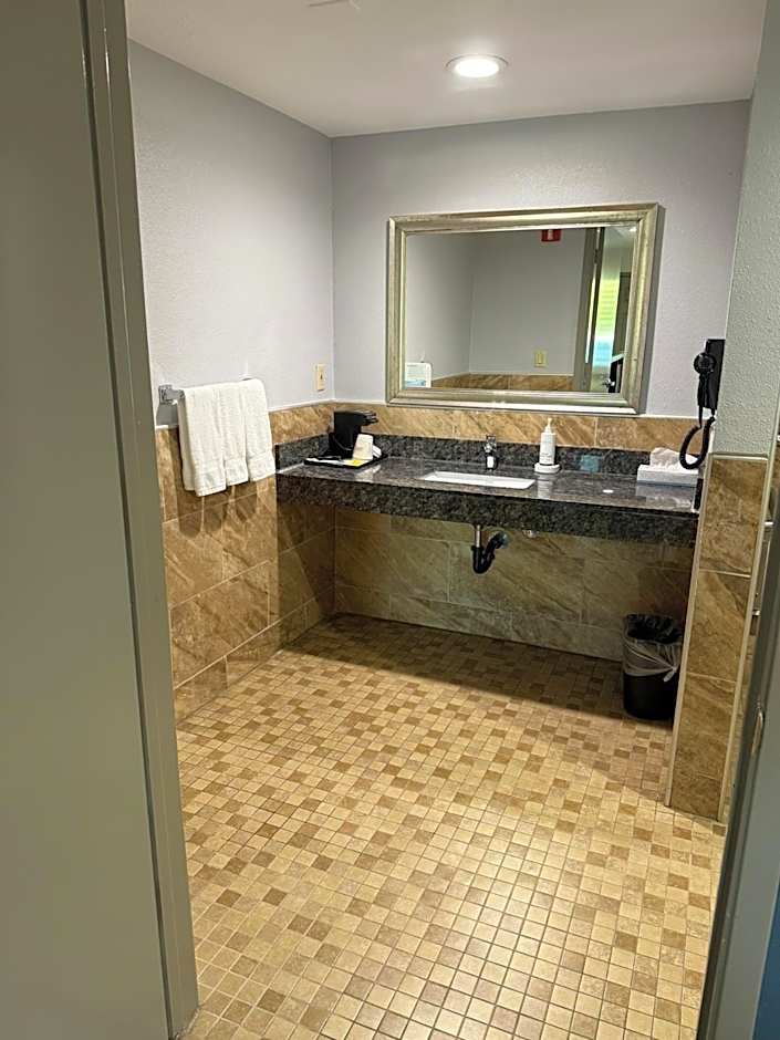 Baymont by Wyndham Manteca