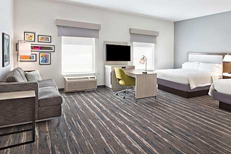 2 Queen Beds Studio Suite W/ Sofabed Nonsmok