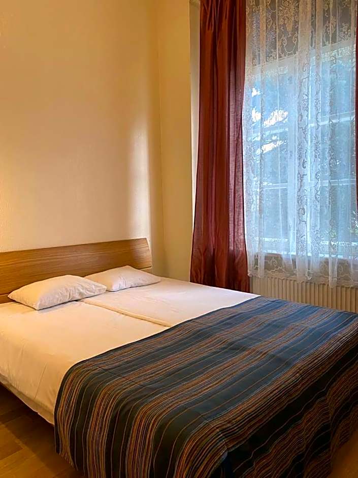 Aquamarine Hotel - Lauluväljak