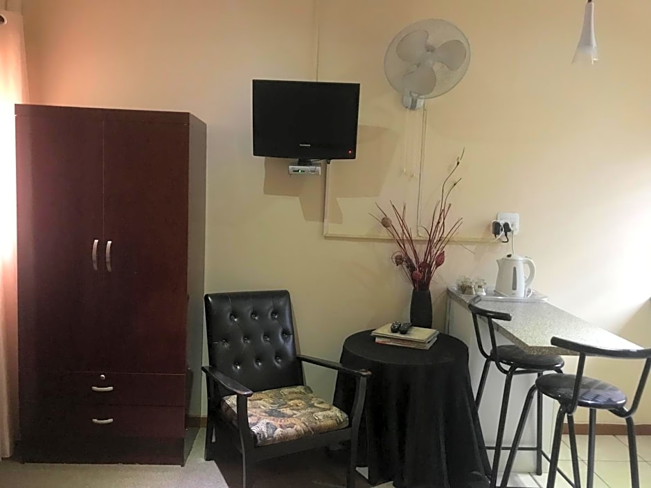 Lazy Gecko Accommodation