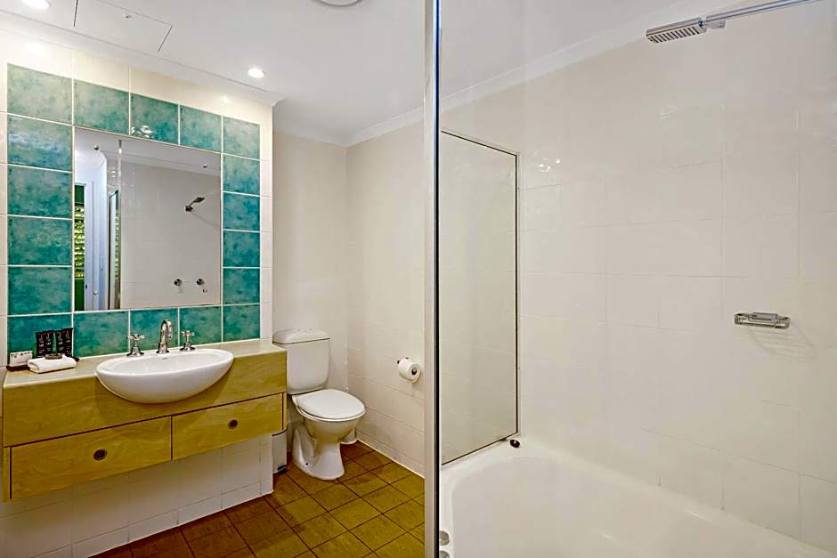 Mantra PortSea Port Douglas