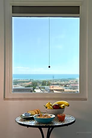 Deluxe Double Room with Balcony and Sea View