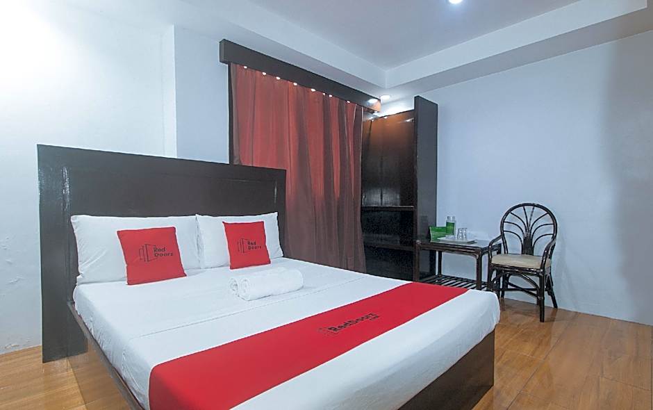 RedDoorz @ Junquera Extension Cebu