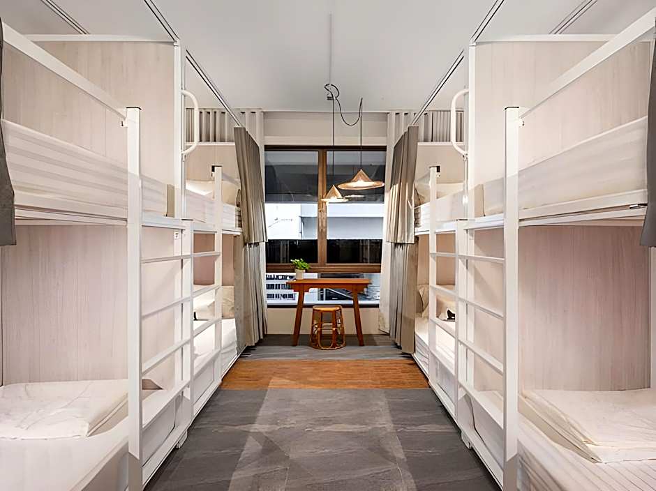 Unplugged at Bangrak Design hostel 