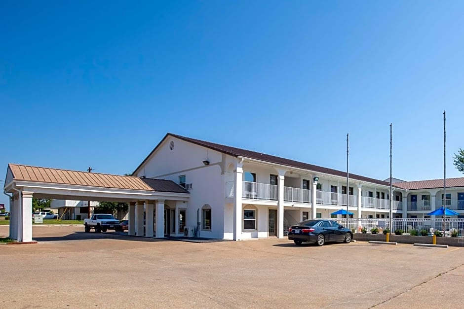 Motel 6-Bryan, TX - University Area