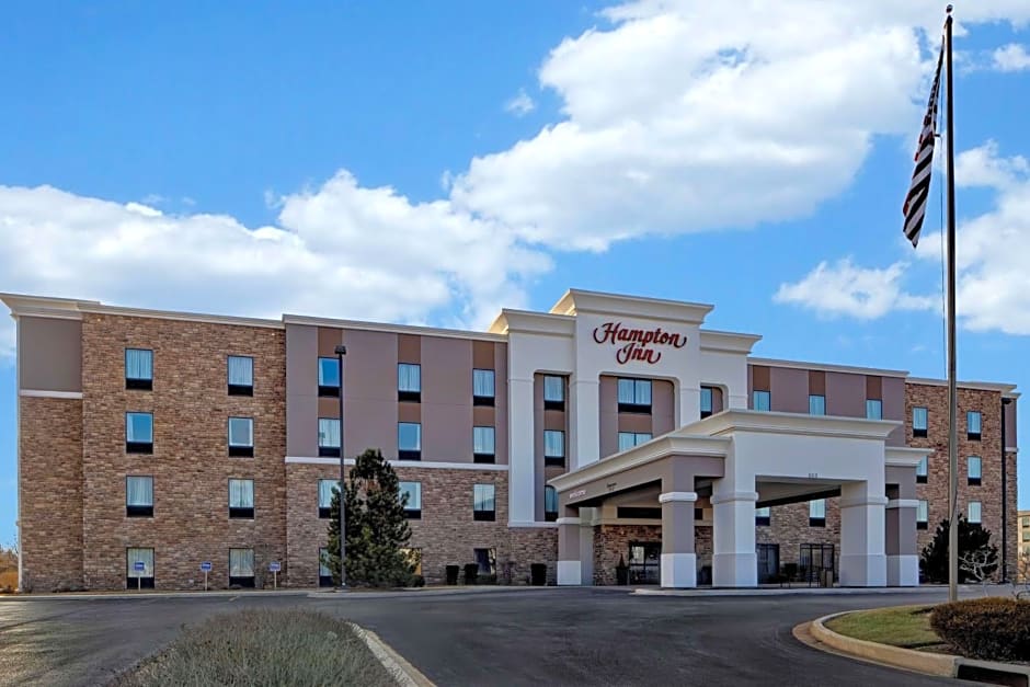 Hampton Inn By Hilton Dekalb (Near The University)