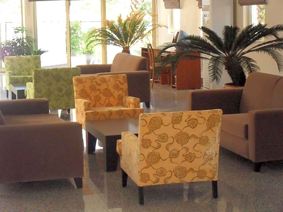 Side Palm D'or Hotel