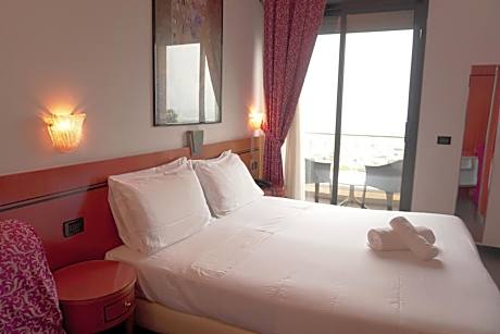 Family Room with Sea View