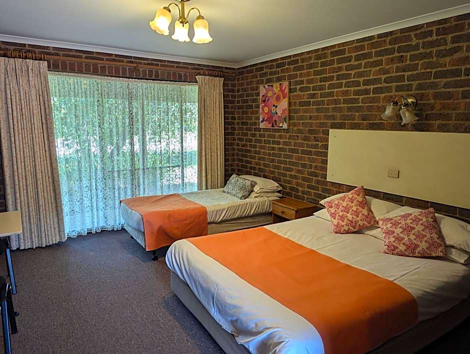 Barham Colonial Motel