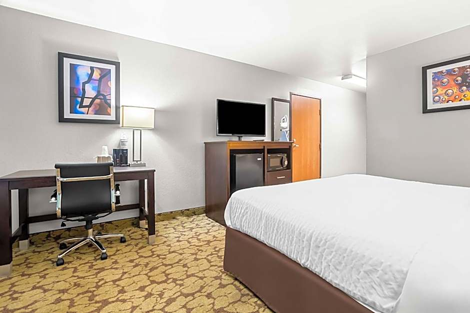 SureStay Plus Hotel by Best Western Bettendorf