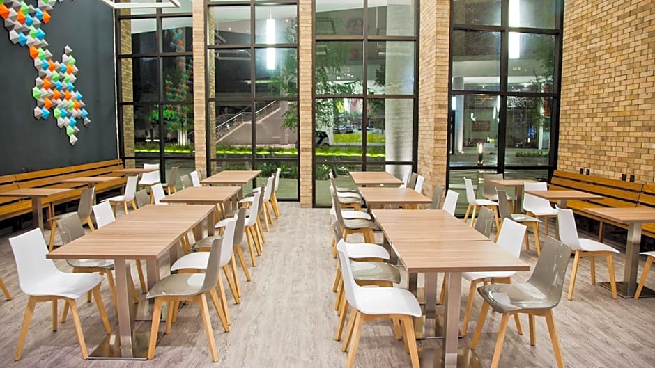 City Express Plus by Marriott Monterrey Nuevo Sur