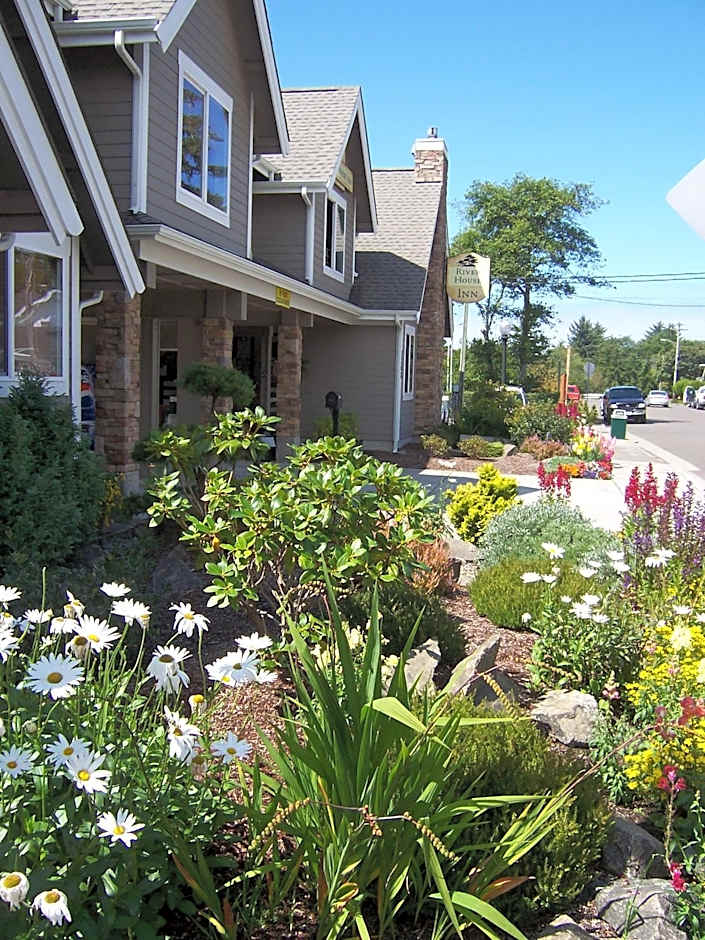 River House Inn, a Baymont by Wyndham