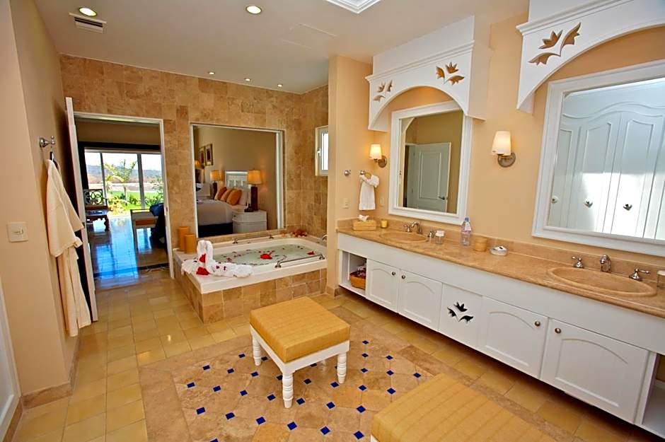 Pueblo Bonito Emerald Luxury Villas & Spa - All Inclusive