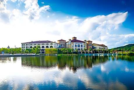 Wyndham Grand Plaza Royale Nanjing
