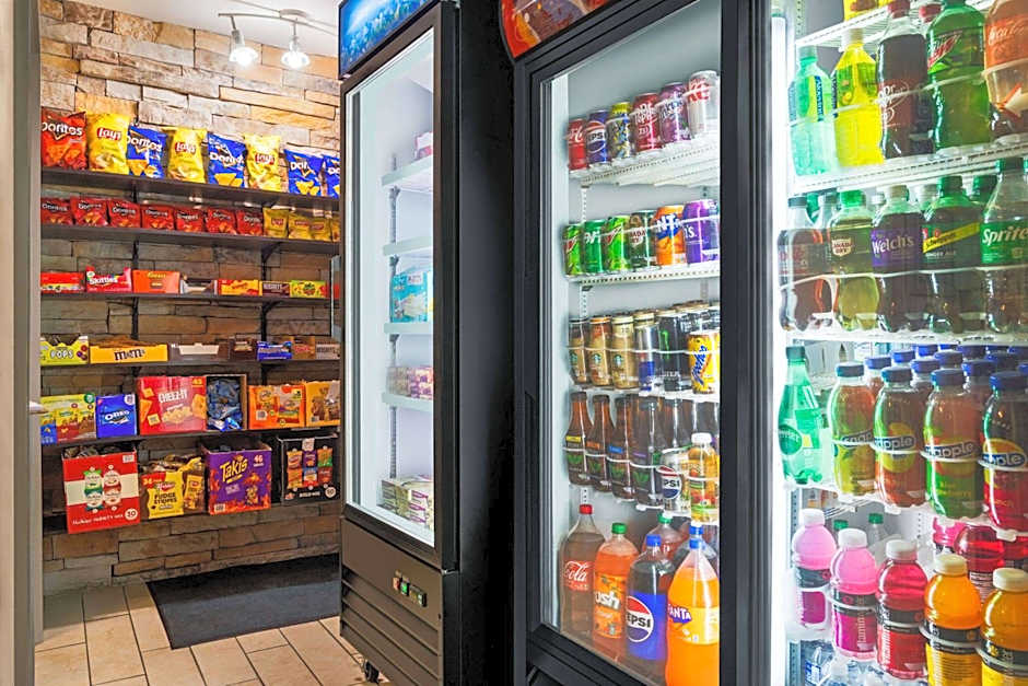 Days Hotel by Wyndham Allentown Airport / Lehigh Valley