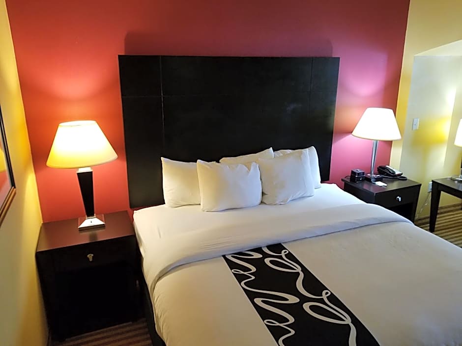 La Quinta Inn & Suites by Wyndham Union City