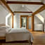Hotel At the White Lily