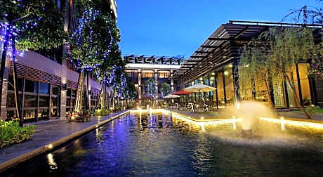 Imperial Dynasty Exquisite Hotel