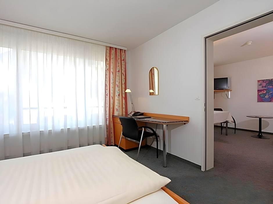 Photo 1 of 2 of Suite
