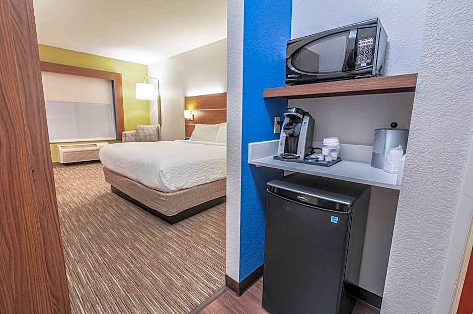 Holiday Inn Express Hotel & Suites East Lansing By IHG