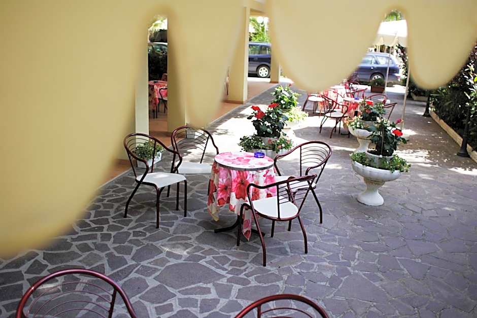 Hotel Devon Rooms & Breakfast