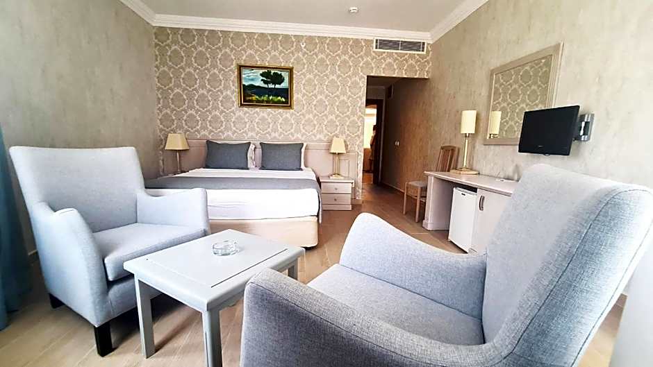 X Life Hotel Sarıgerme 15 - Adult Hotel
