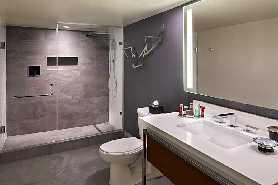 Toronto Marriott City Centre Hotel