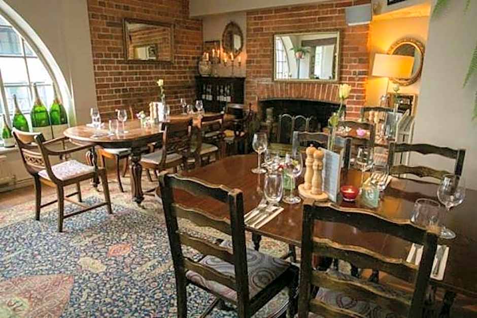 The Rose & Crown, Ashbury