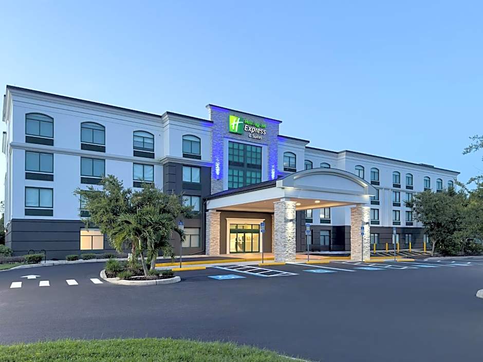 Holiday Inn Express & Suites Bradenton East-Lakewood Ranch By IHG