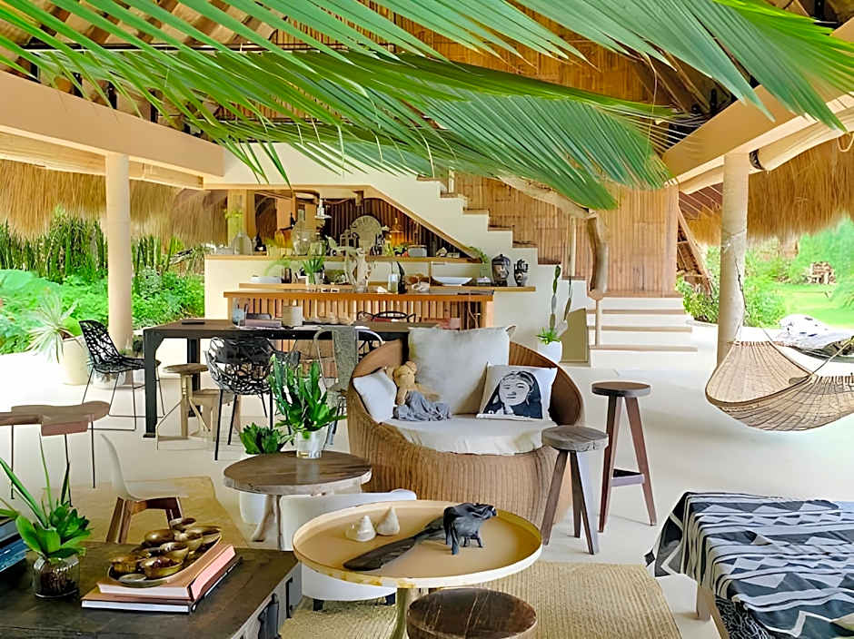 The Beach House Ocam Ocam