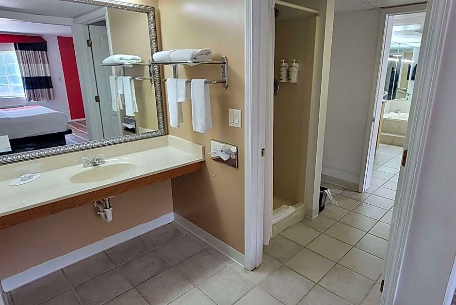Ramada by Wyndham Mountain Home