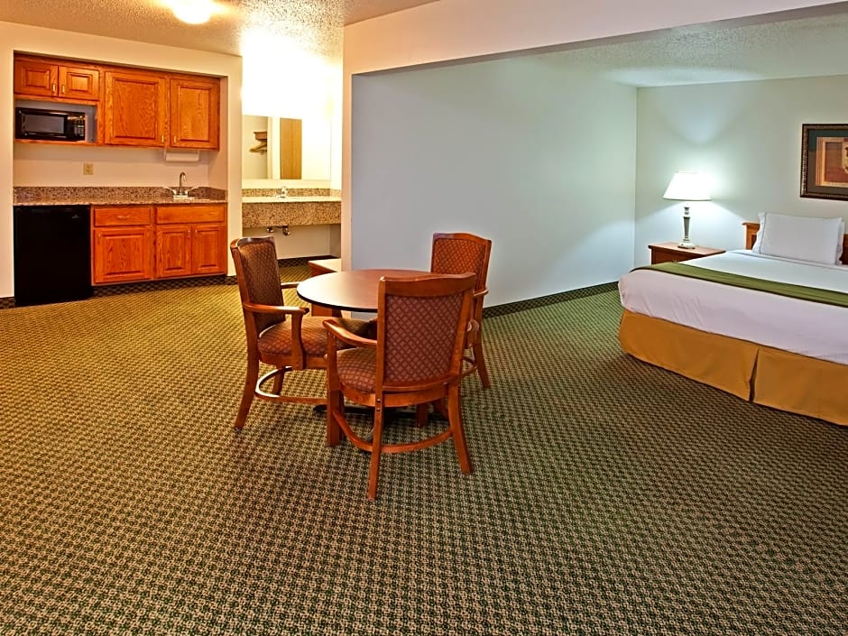 Holiday Inn Express & Suites Logan