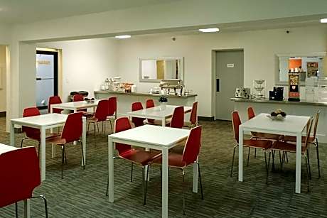 Garland Hotel, an Ascend Hotel Collection Member