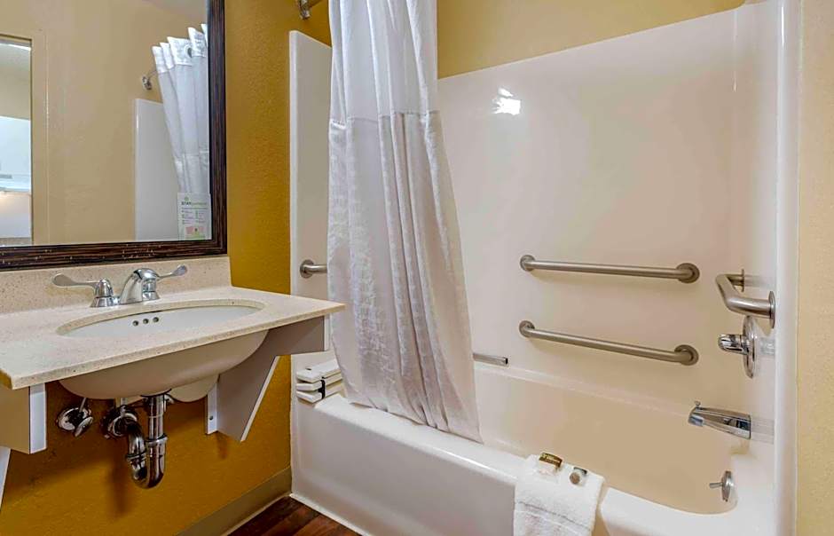 Extended Stay America Suites - Elizabeth - Newark Airport