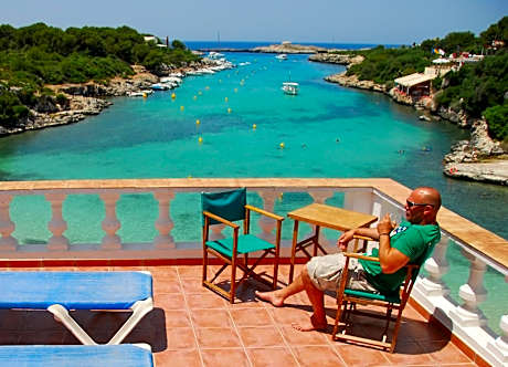 Double Room with Balcony and Sea View