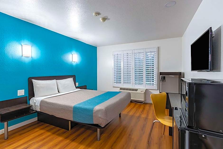 Motel 6-Fountain Valley, CA - Huntington Beach Area