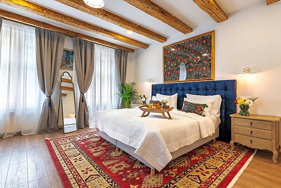 Nikolas Haus Central Location with Free Parking