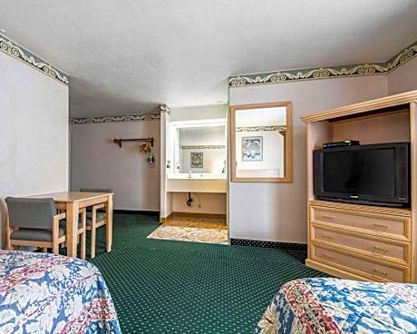 Non-Smoking Double Queen Room